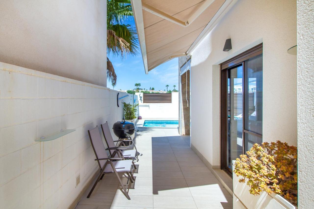 Villa Nina With Pool 罗雅勒斯 外观 照片